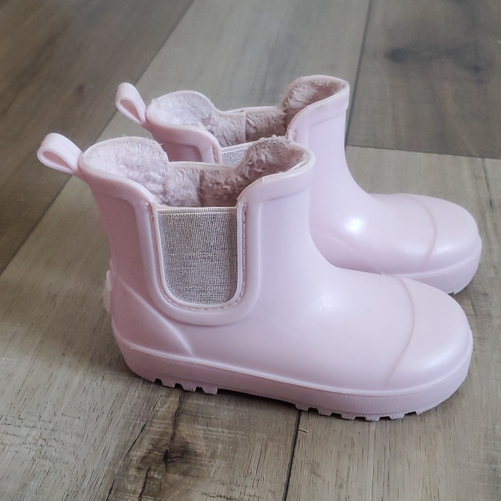Toddler Bearpaw rainboots
